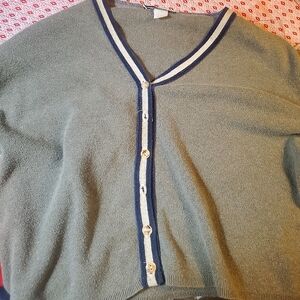 V-Neck Button-Up Sweater - Green